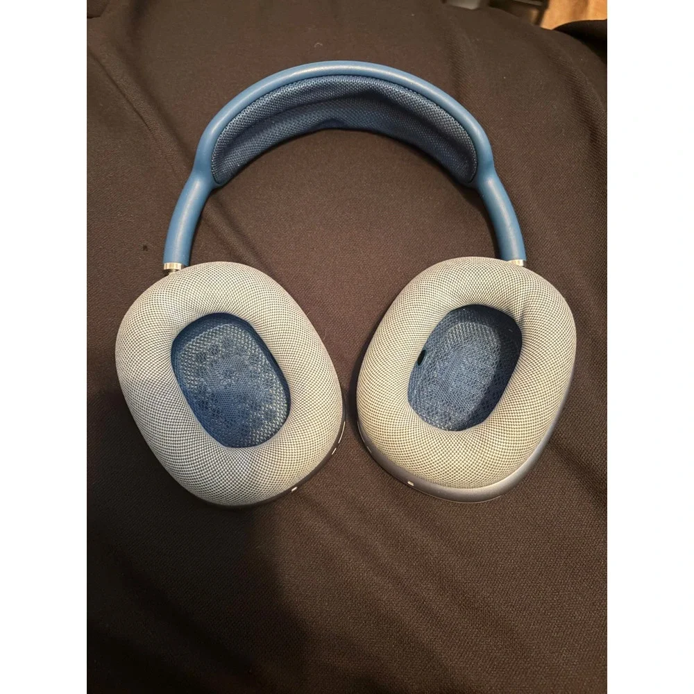 Apple AirPods Max A2096 Wireless Over-Ear Headphones - Sky Blue w/ Smart Case
